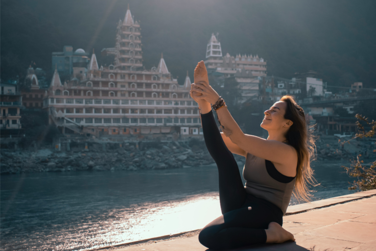 Read more about the article Top 5 Wellness Retreats in India for Yoga and Meditation