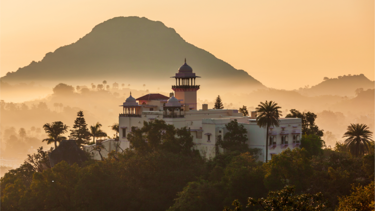 Read more about the article A Guide to India’s Hill Stations: Best Mountain Escapes for Canadian Tourists