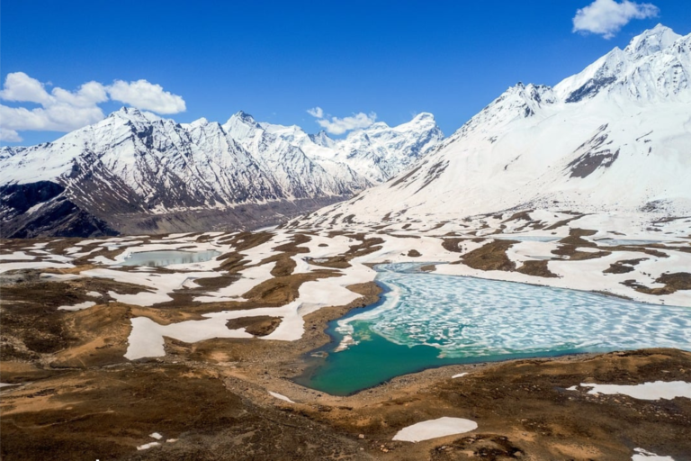 Read more about the article India for Adventure Seekers: Top Trekking and Camping Spots