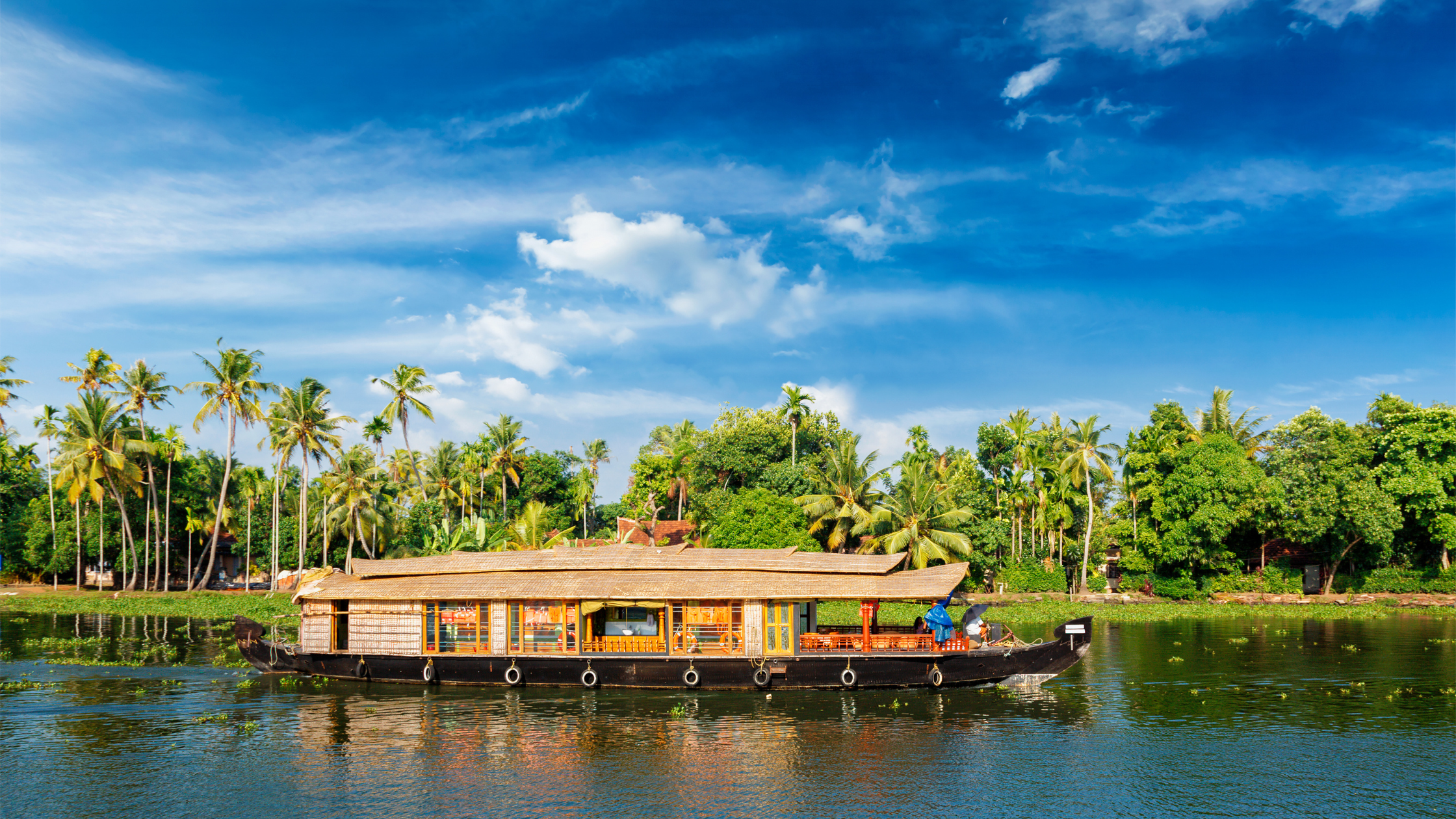 You are currently viewing Why Kerala Is Called ‘God’s Own Country’: A Guide to India’s Southern Paradise